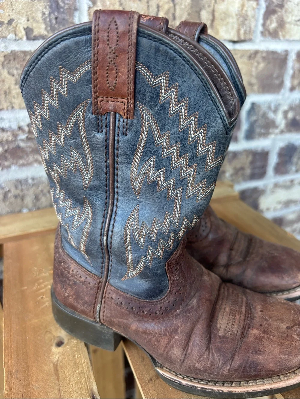 Ariat Kids Brown Leather & Blue Stitch Cowboy Boots